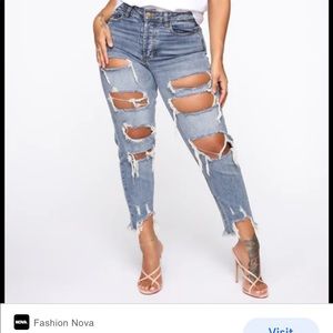 Fashion Nova Boyfriend/Mom Jeans size 1